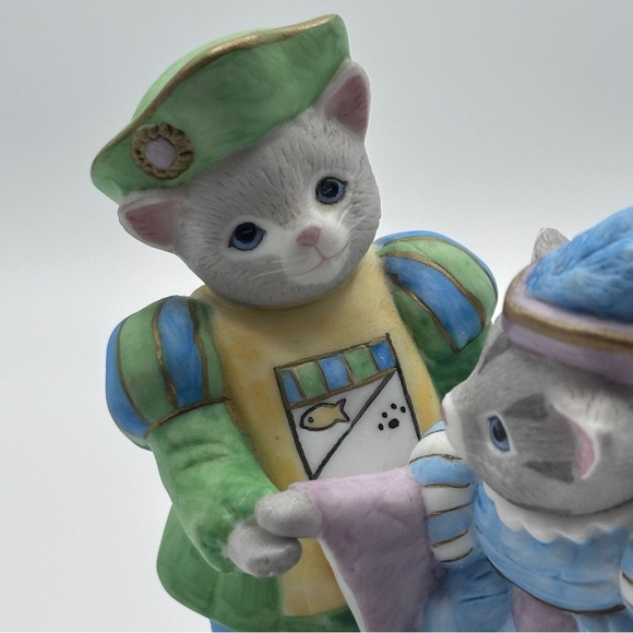 Vintage Porcelain Kitty Cucumber Schmid "Shall We Dance" Music Box - Picture 10 of 12